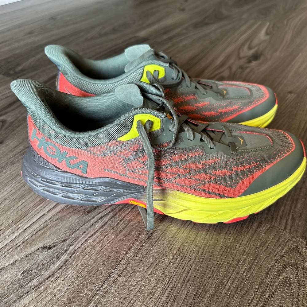 Hoka One One Speedgoat 5 Low Thyme Fiesta Men's Size 11.5D Trail Run Hiking Shoe